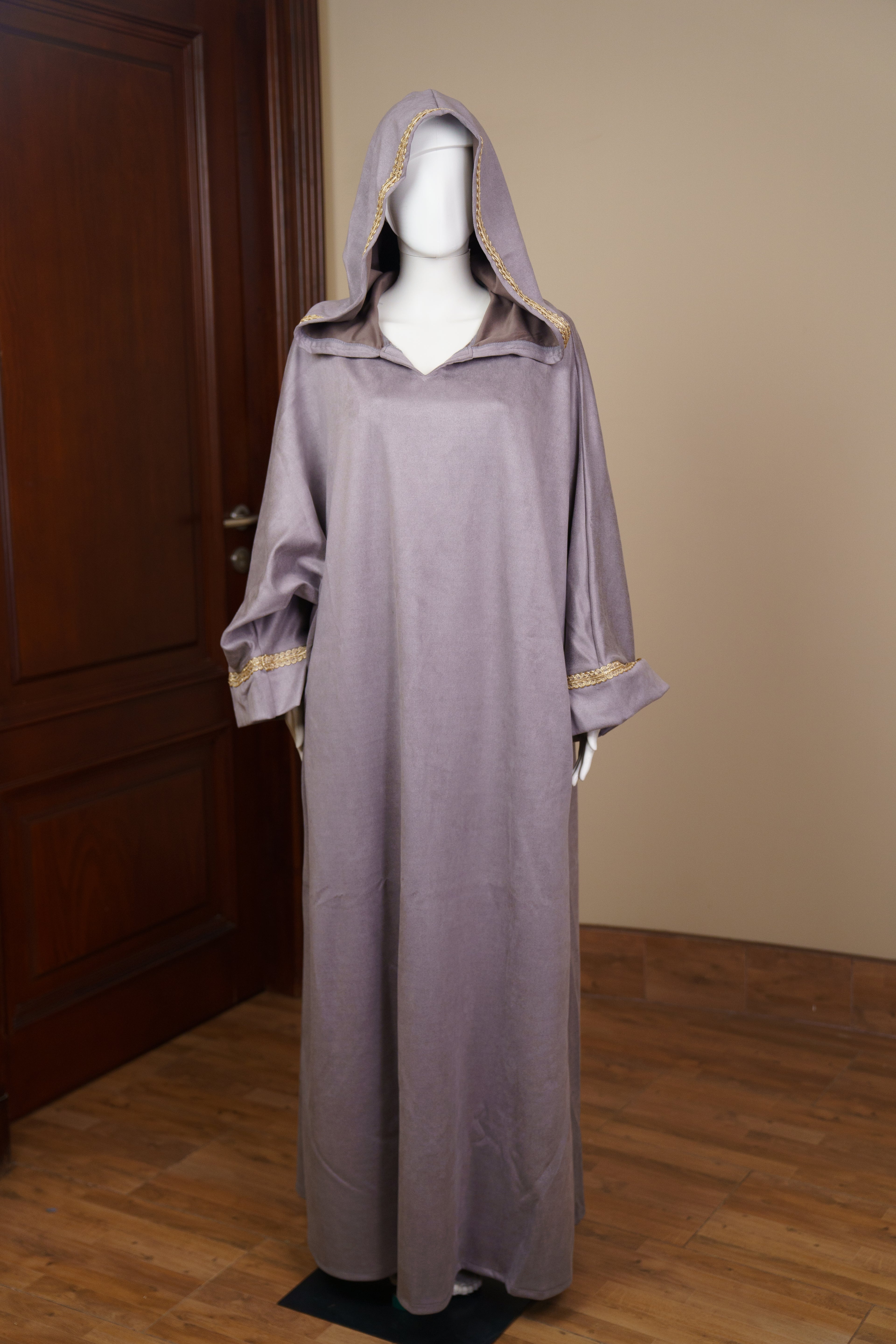 Winter Isdal Abaya